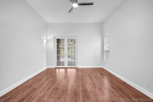 Building Photo - 4100 Temple St
