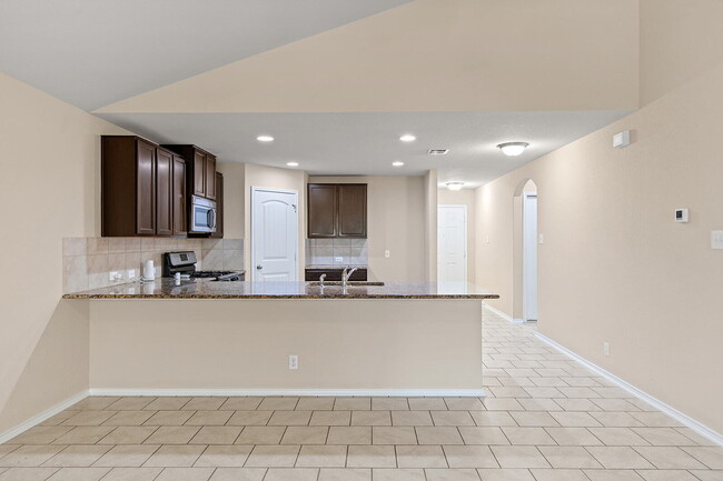 Building Photo - "Spacious 4-Bedroom Retreat in Schertz wit...