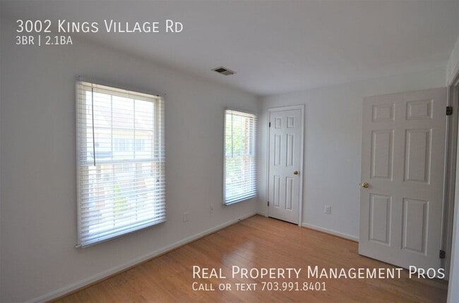 Building Photo - 3002 Kings Village Rd