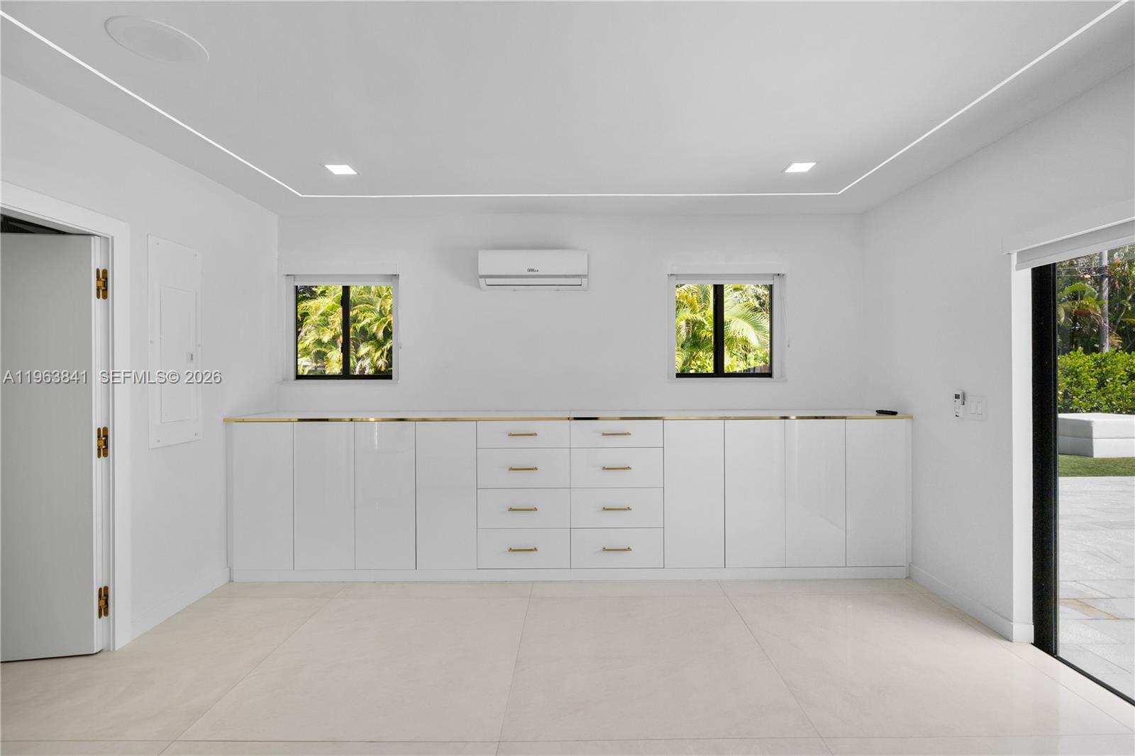 Building Photo - 1117 Adams St