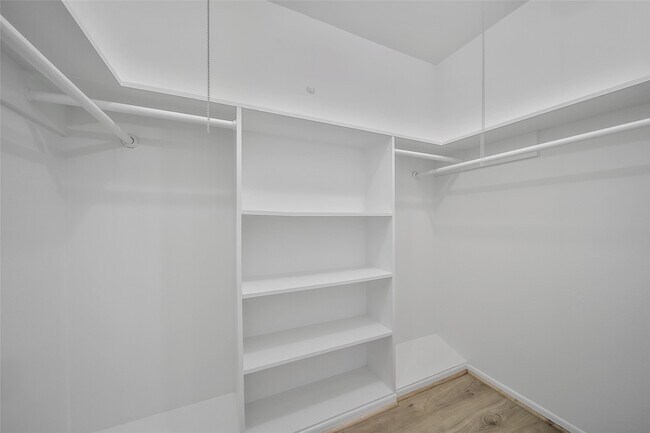 Building Photo - 1403 Blalock Rd