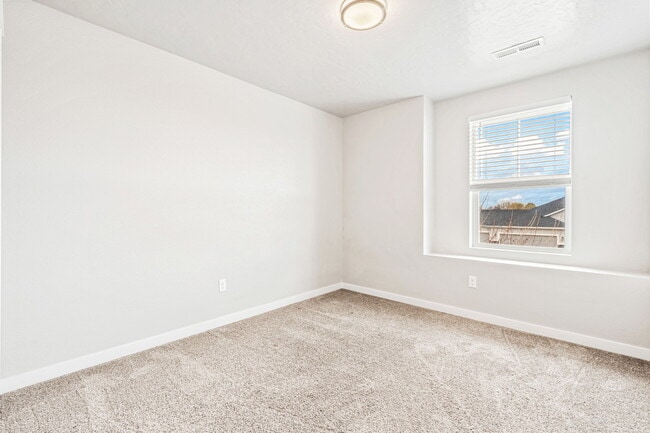 Building Photo - 6852 S Birch Creek Ave