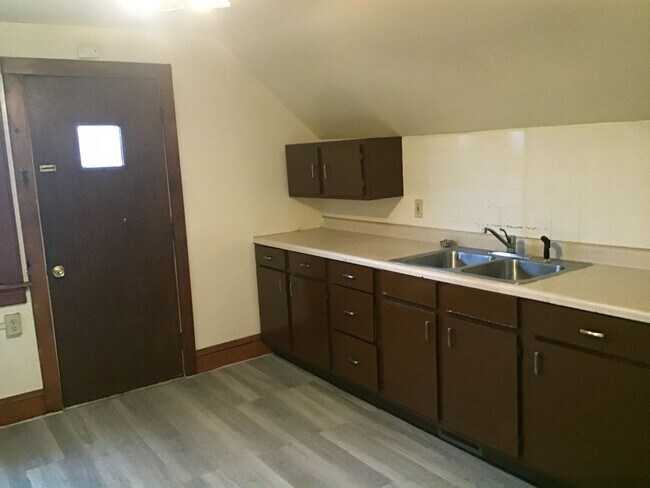 Building Photo - 2737 N 55th St