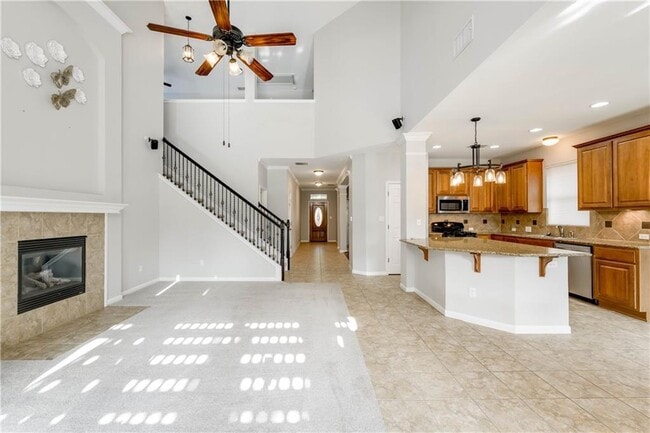 Building Photo - 321 Shea Dr