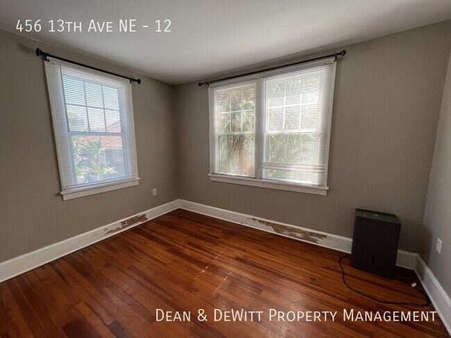 Building Photo - 456 13th Ave NE