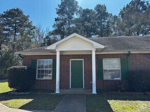 Building Photo - 2 bedroom 2 bath