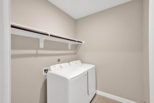 Building Photo - 2217 Gadwall Ct