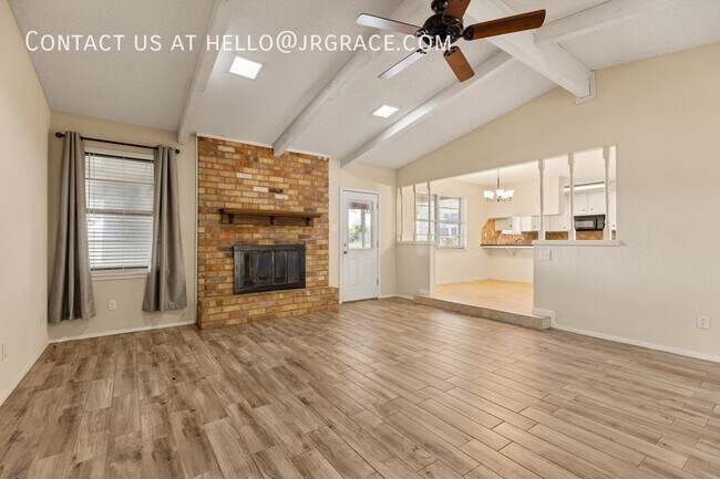 Building Photo - 429 Lindenwood Ln W