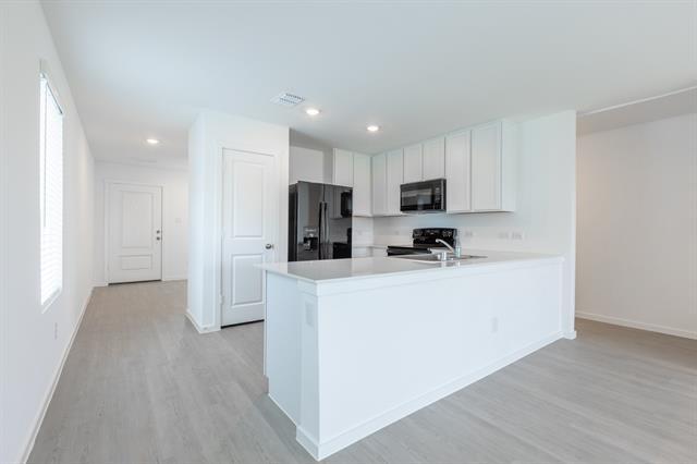 Building Photo - 221 Poplar Pl