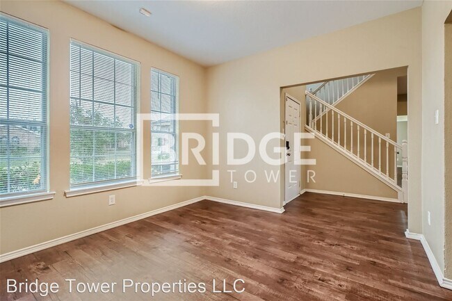 Building Photo - 5 br, 2.5 bath House - 3801 Remington Court