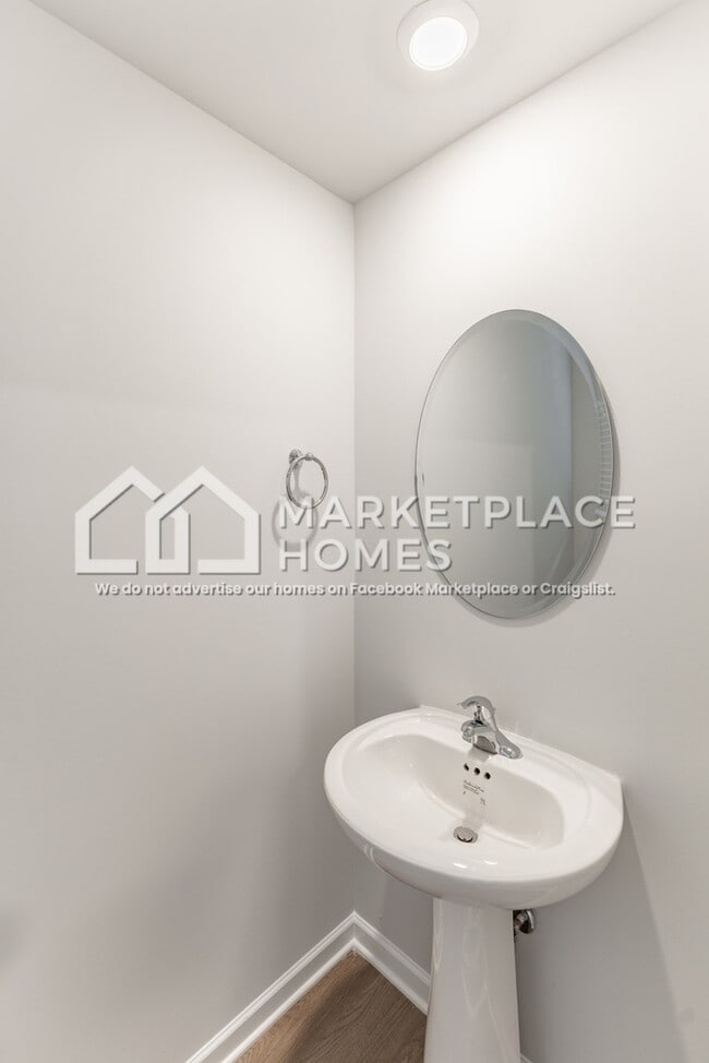 Building Photo - 4129 Hudson Ct SW