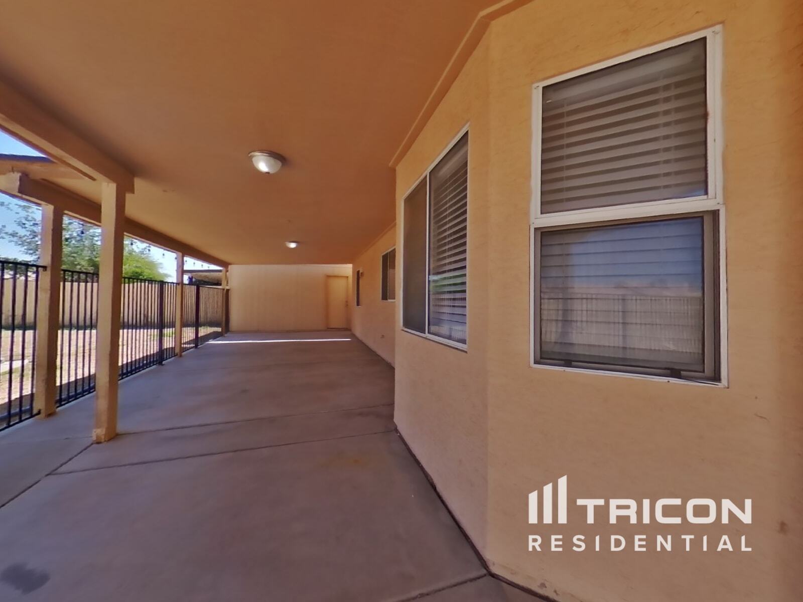 Building Photo - 8602 W Sells Dr