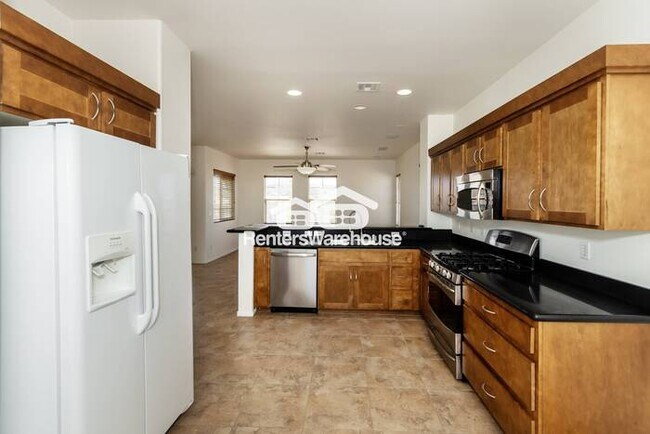 Building Photo - Discover the perfect blend of style and co...