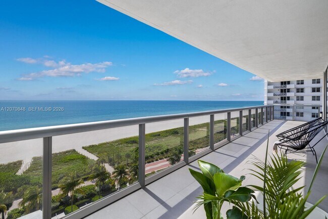 Building Photo - 5875 Collins Ave