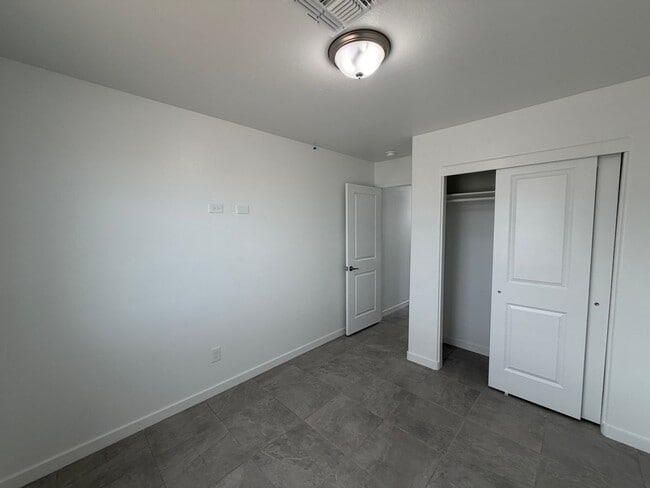 Building Photo - BRAND NEW 3 BEDROOM HOME!