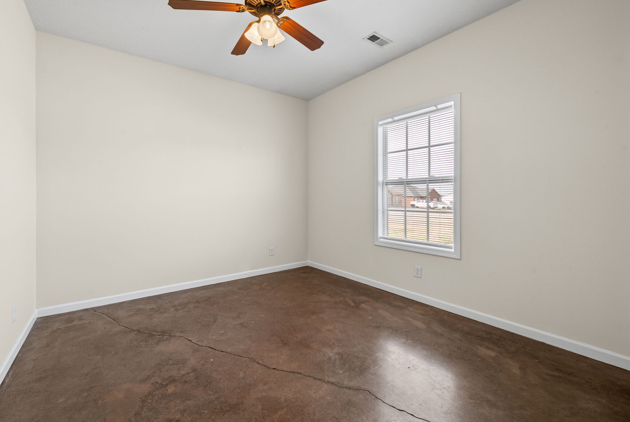 Building Photo - 109 Holland Dr