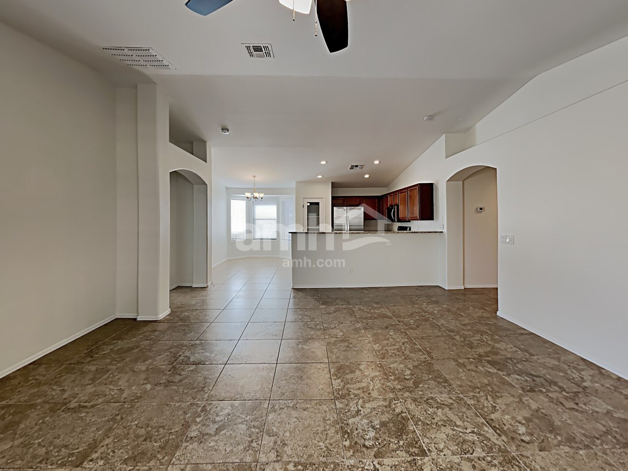 Building Photo - 3429 E Crescent Way