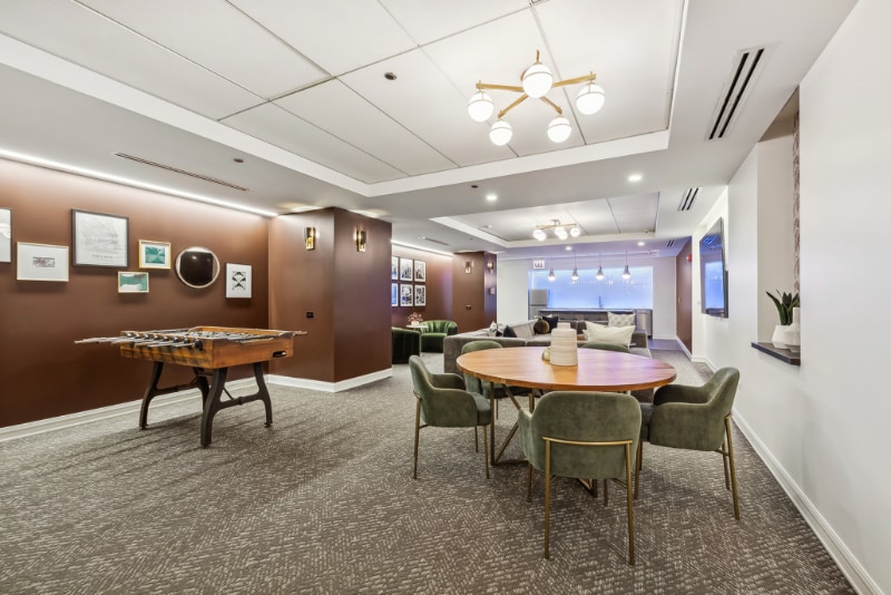 Building Photo - 238 E Chestnut St