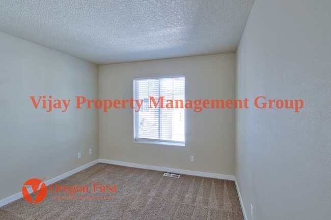 Building Photo - 410 SW Basilone Terrace