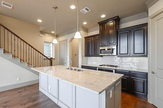 Building Photo - 2716 Church Wood Dr
