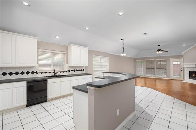 Building Photo - 5520 Sundance Dr