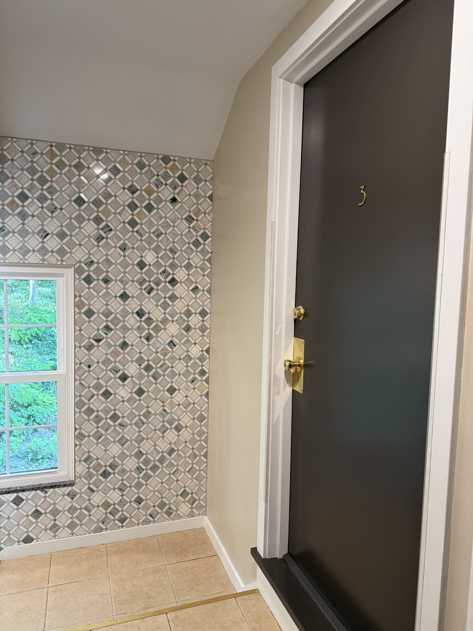 Building Photo - 101 41st St