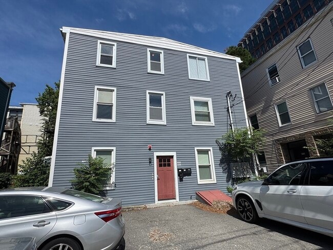 Building Photo - 93 Second St