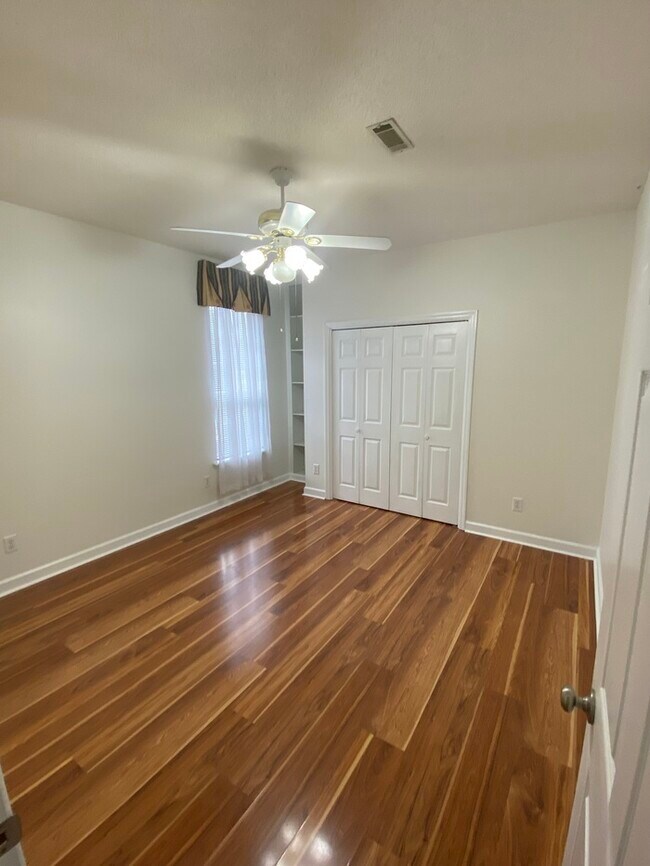 Building Photo - 4545 Reigate Ct