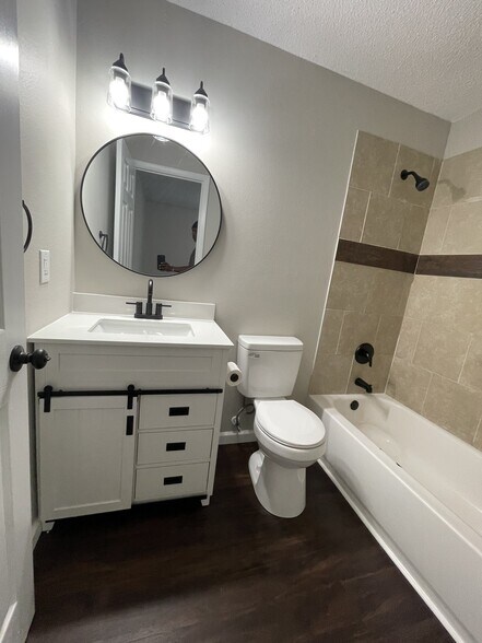 Building Photo - 2920 SE 53rd Ct