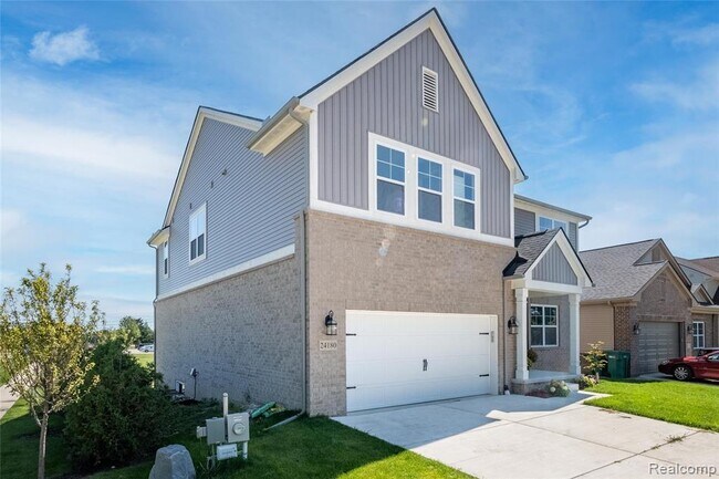 Building Photo - 24180 Liberty Hill Dr