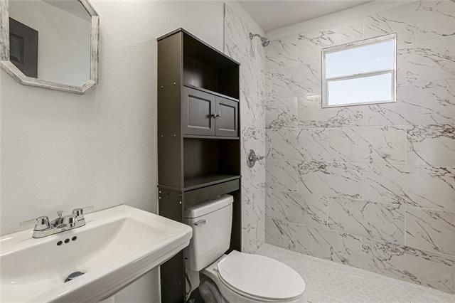 Building Photo - 1812 New Orleans St