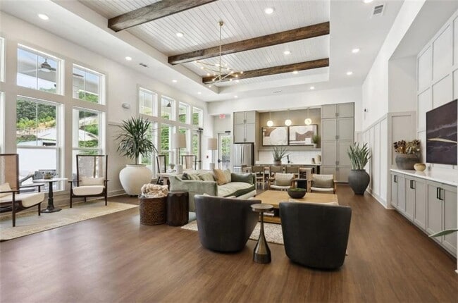 Building Photo - 75 Overlook Pkwy SE