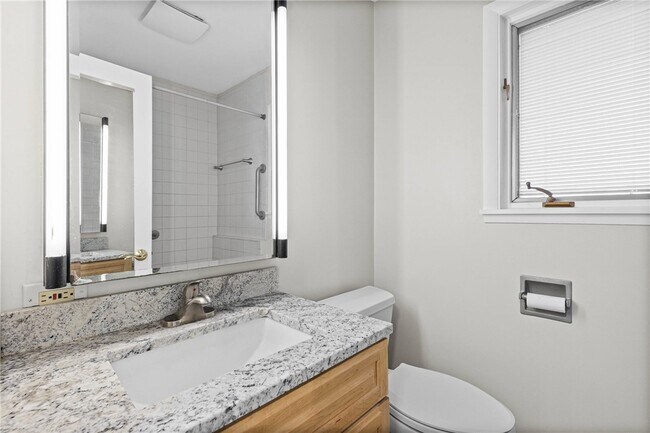 Building Photo - 130 Brooklawn Dr