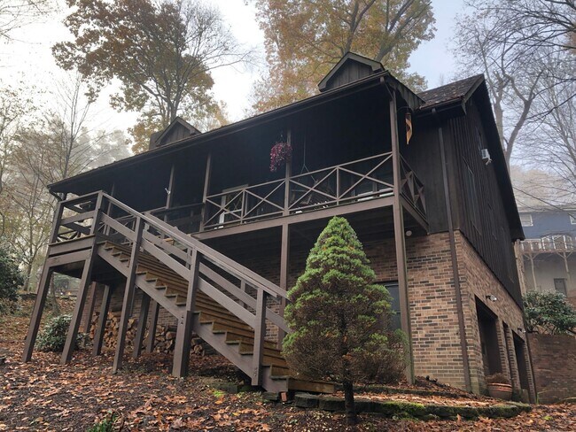 Building Photo - 183 Rhododendron Ln