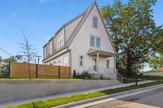 Building Photo - 745 22nd Ave N