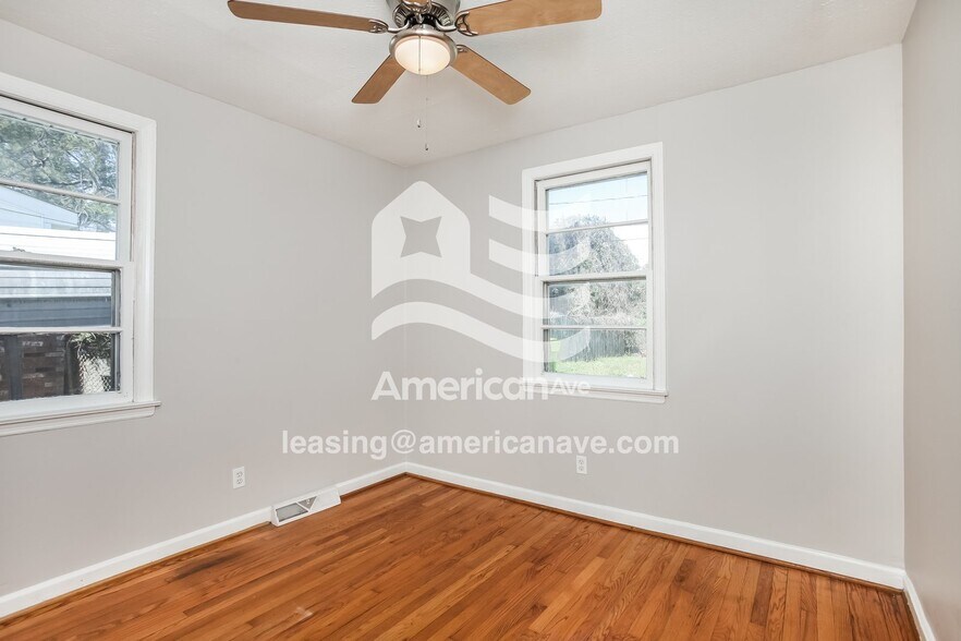 Building Photo - 1210 Carter St