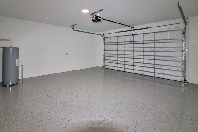 Building Photo - 17978 Broadleaf Lp