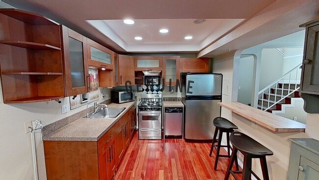 Building Photo - 2 Story 3Bd 2Ba Townhouse