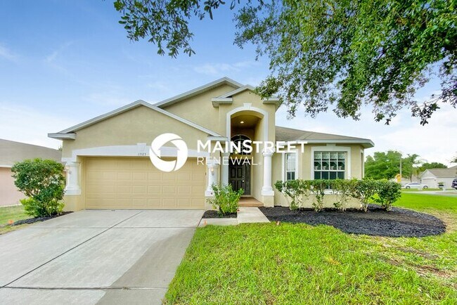 Primary Photo - 4 Bedroom Pet-Friendly Home in Spring Hill...