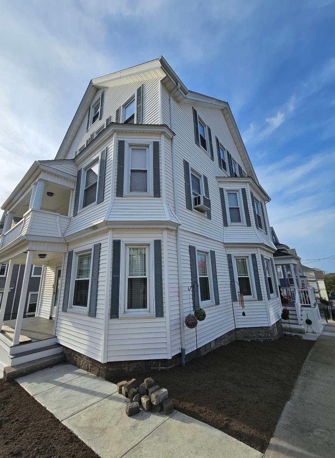 Building Photo - 362 Pearce St