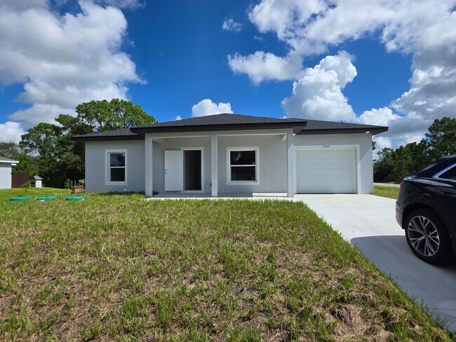 Building Photo - Brand new Custom 1/1/1-SW LEHIGH ACRES