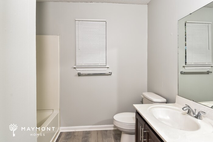 Building Photo - 505 Castlerock Ct