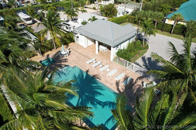 Building Photo - 144 Ocean Breeze Dr
