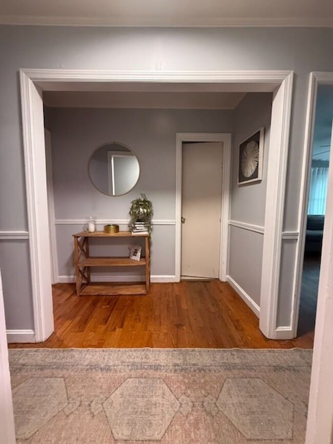 Building Photo - 1216 Murray St