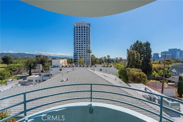 Building Photo - 10336 Wilshire Blvd