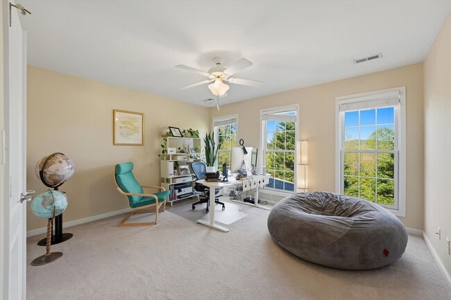 Building Photo - Stunning 4BR Home in Cascade Falls – Modern Upgrades & EV Ready!