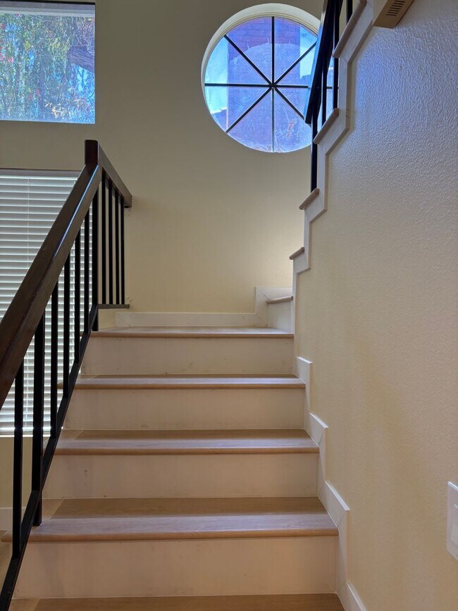 Building Photo - 6865 Valley Circle Blvd