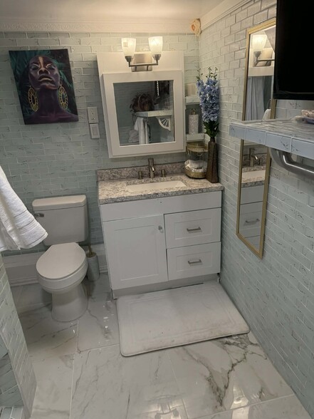 Building Photo - 42 Gage St