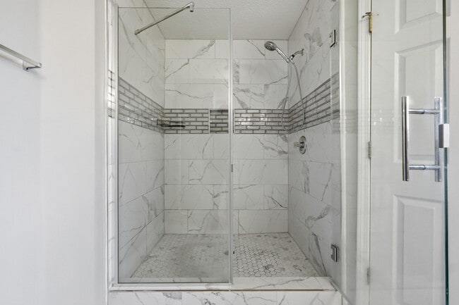 Building Photo - 339 Peggy Dr