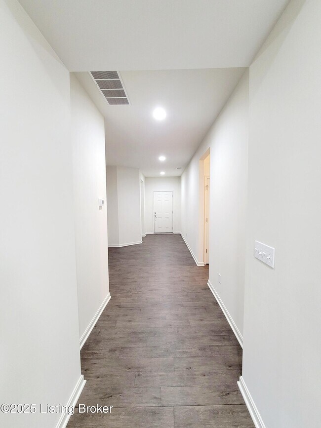 Building Photo - 3808 Misty Grove Ct